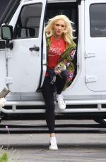 GWEN STEFANI Arrives at a Studio in Los Angeles 05/01/2018