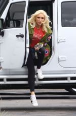 GWEN STEFANI Arrives at a Studio in Los Angeles 05/01/2018