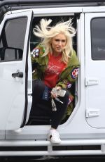 GWEN STEFANI Arrives at a Studio in Los Angeles 05/01/2018