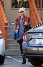 GWEN STEFANI Leaves a Nail Salon in Studio City 05/25/2018