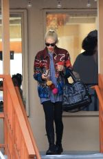 GWEN STEFANI Leaves a Nail Salon in Studio City 05/25/2018