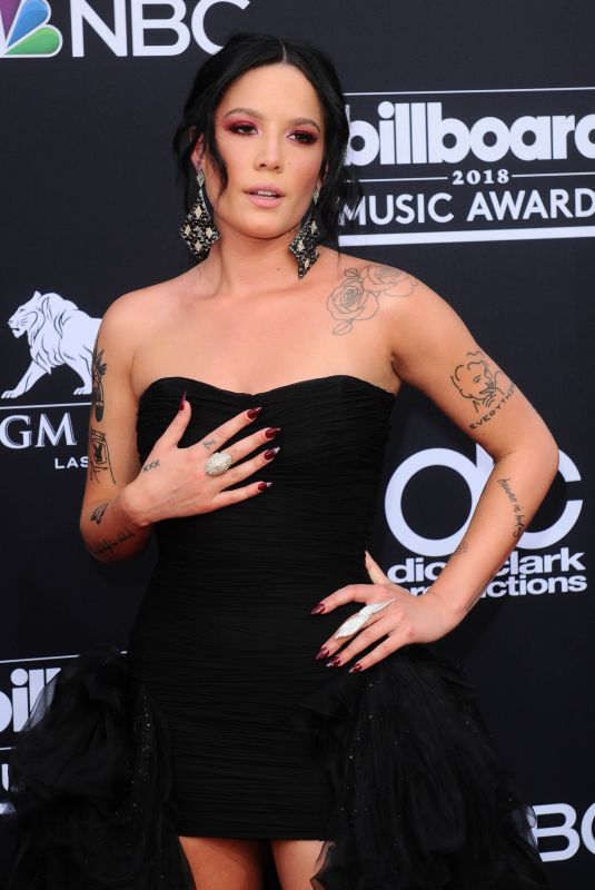 HALSEY at Billboard Music Awards in Las Vegas 05/20/2018