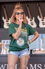 HALSEY PERFORMS at Bottlerock Music Festival at Napa Valley Expo 05/27/2018