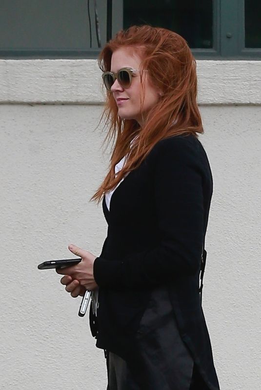 ISLA FISHER Out and About in Beverly Hills 05/24/2018