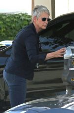 JAMIE LEE CURTIS Out and About in Beverly Hills 05/04/2018