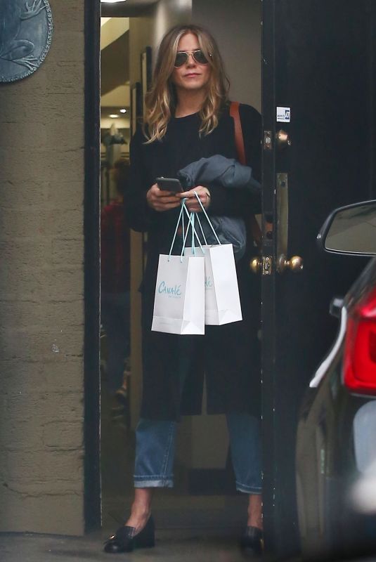 JENNIFER ANISTON Leaves a Hair Salon in Beverly Hills 05/21/2018