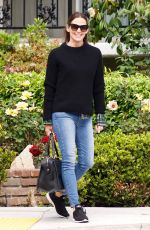 JENNIFER GARNER Out and About in Los Angeles 05/01/2018