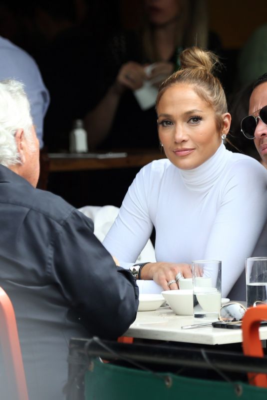JENNIFER LOPEZ and Alex Rodriguez at Bar Pitti in New York 05/05/2018