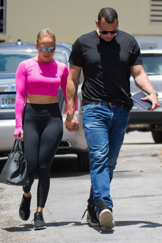 JENNIFER LOPEZ and Alex Rodriguez Out for Lunch in Miami 05/04/2018
