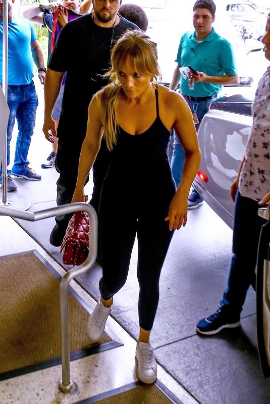 JENNIFER LOPEZ Arrives at a Gym in Miami 05/24/2018