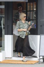 KATE HUDSON and GOLDIE HAWN Out Shopping in Brentwood 05/20/2018
