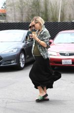 KATE HUDSON and GOLDIE HAWN Out Shopping in Brentwood 05/20/2018