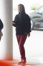 KATE HUDSON Out and About in Los Angeles 05/29/2018