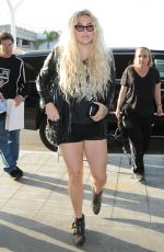 KESHA Arrives at Los Angeles International Airport 05/18/2018