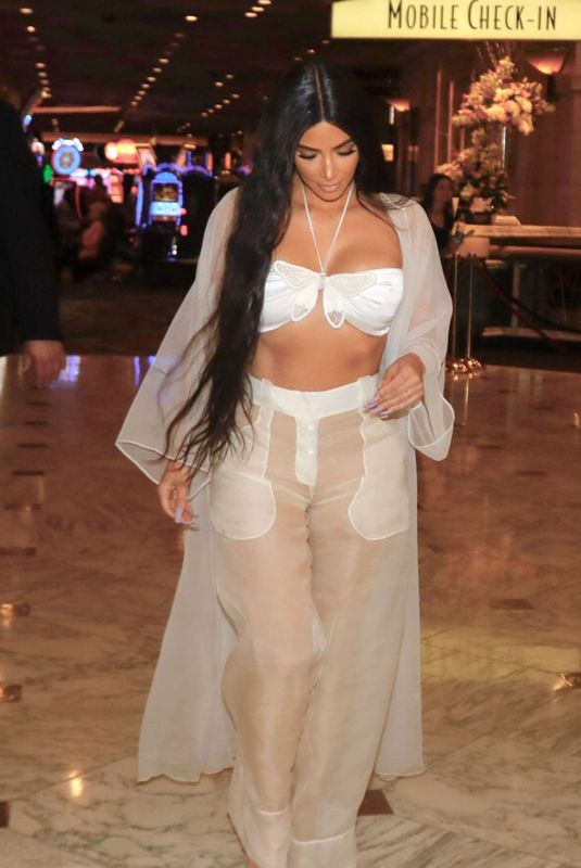 KIM KARDASHIAN Arrives at Dinner at MGM Grand Hotel in Las Vegas 05/05/2018