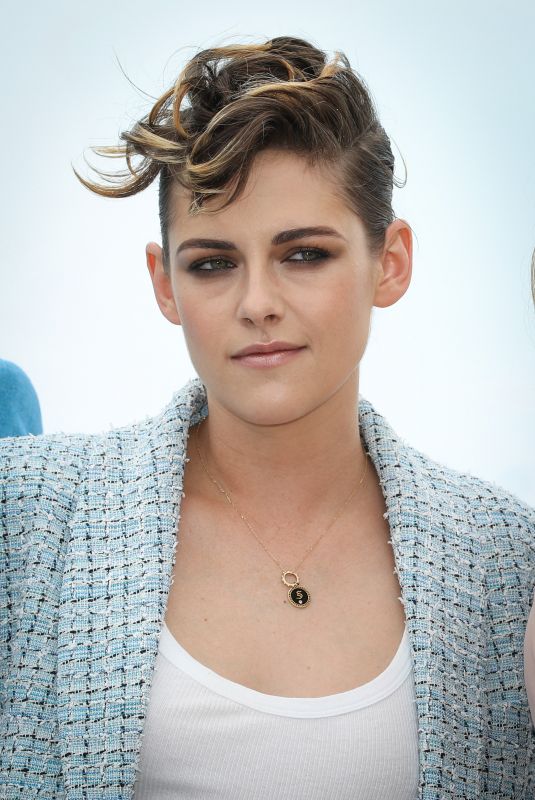 KRISTEN STEWART at Jury Photocall at 71st Cannes Film Festival 05/08/2018