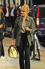 KYLIE MINOGUE Leaves Cambio De Rercio Restaurant in London 05/24/2018