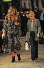 KYLIE MINOGUE Leaves Cambio De Rercio Restaurant in London 05/24/2018
