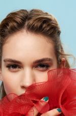 LILY JAMES in L
