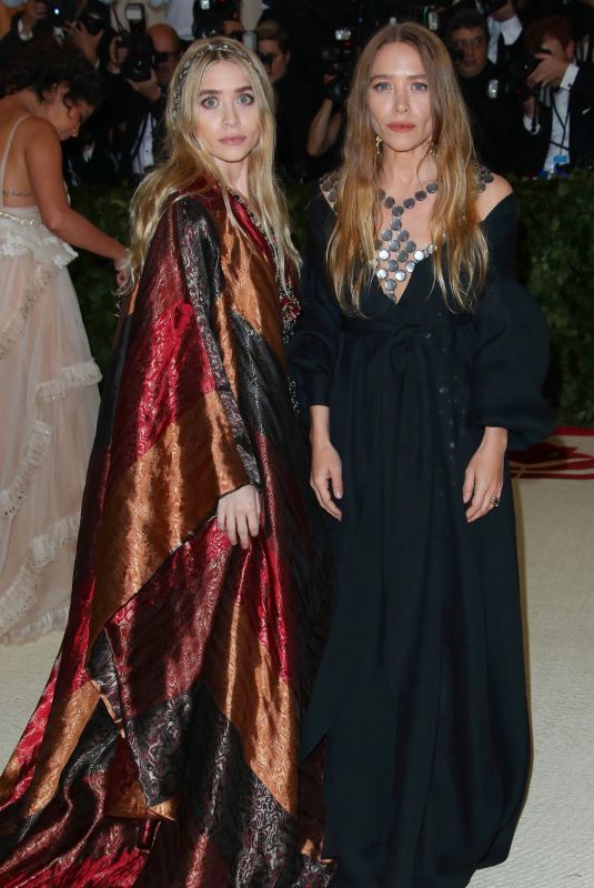MARY KATE and ASHLEY OLSEN at MET Gala 2018 in New York 05/07/2018