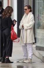 NATALIE PORTMAN Out for Lunch in Los Angeles 05/01/2018