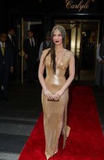 OLIVIA MUNN Leaves Carlyle Hotel in New York 05/07/2018
