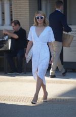PARIS HILTON Shopping at Barney