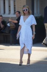 PARIS HILTON Shopping at Barney