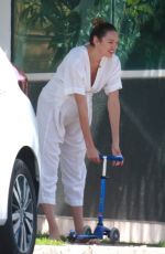 Pregnant CANDICE SWANEPOEL Out in Espirito Santo 05/14/2018