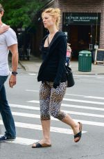 Pregnant CLAIRE DANES and Hugh Dancy Out in New York 05/29/2018