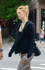 Pregnant CLAIRE DANES and Hugh Dancy Out in New York 05/29/2018