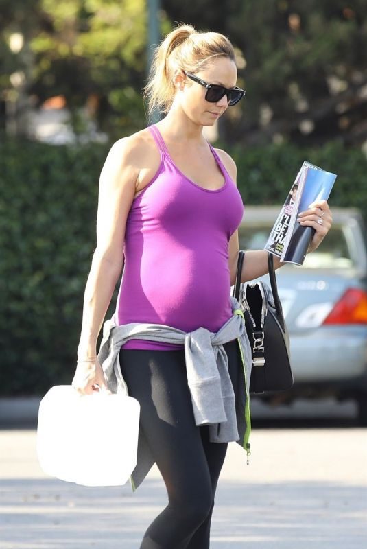 Pregnant STACY KEIBLER at Bristol Farms in Beverly Hills 05/23/2018