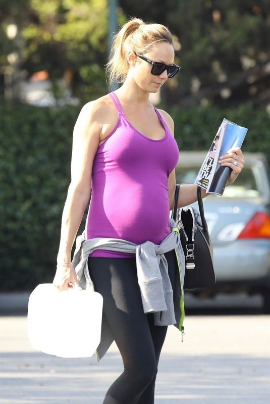 Pregnant STACY KEIBLER at Bristol Farms in Beverly Hills 05/23/2018
