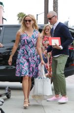 REESE WITHERSPOON at Ivy in Santa Monica 05/13/2018