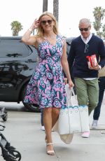 REESE WITHERSPOON at Ivy in Santa Monica 05/13/2018