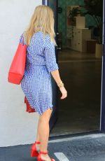 REESE WITHERSPOON Heading to Her Office in Los Angeles 05/09/2018