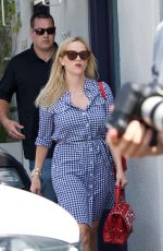 REESE WITHERSPOON Heading to Her Office in Los Angeles 05/09/2018