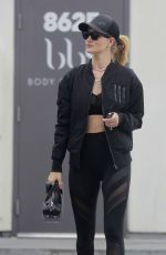 ROSIE HUNTINGTON-WHITELEY Out in Los Angeles 05/20/2018