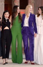 SANDRA BULLOCK, ANNE HATHAWAY, SARAH PAULSON, CATE BLANCHETT, AWKWAFINA and MINDY KALING, at Ocean