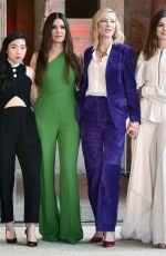 SANDRA BULLOCK, ANNE HATHAWAY, SARAH PAULSON, CATE BLANCHETT, AWKWAFINA and MINDY KALING, at Ocean