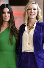 SANDRA BULLOCK, ANNE HATHAWAY, SARAH PAULSON, CATE BLANCHETT, AWKWAFINA and MINDY KALING, at Ocean