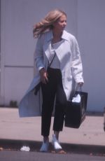 SARAH MICHELLE GELLAR Out Shopping in Beverly Hills 05/17/2018