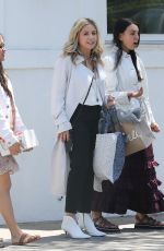 SARAH MICHELLE GELLAR Out Shopping in Beverly Hills 05/17/2018