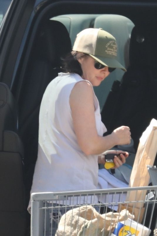 SHANNEN DOHERTY Shopping at Trancas Market in Malibu 04/29/2018