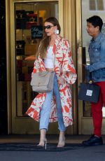 SOFIA VERGARA Shopping at Saks Fifth Avenue in Beverly Hills 05/07/2018
