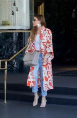 SOFIA VERGARA Shopping at Saks Fifth Avenue in Beverly Hills 05/07/2018