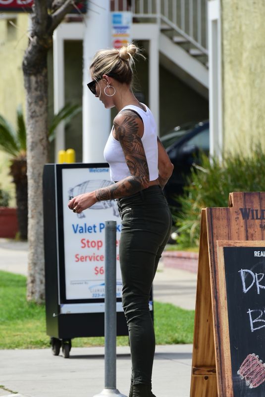 SOPHIA THOMALLA Out for Lunch in Los Angeles 05/06/2018