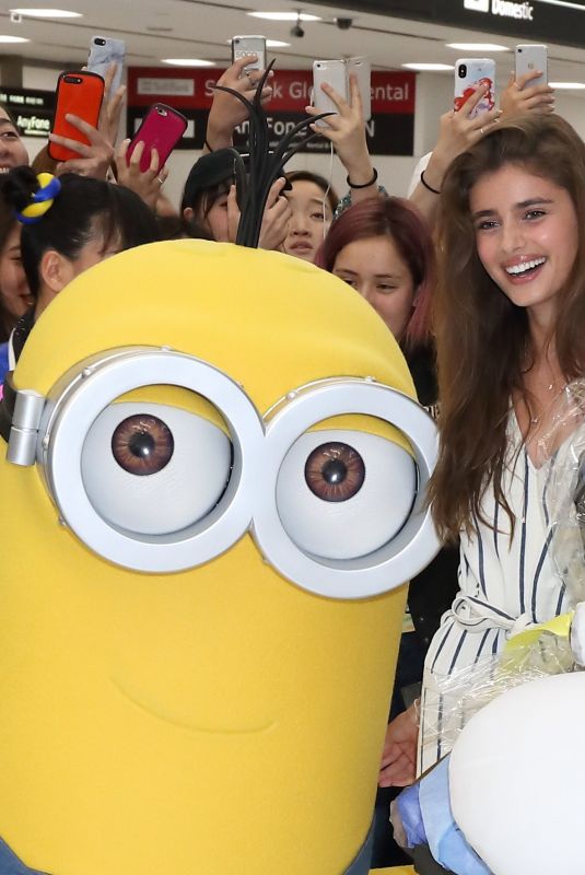TAYLOR HILL Arrives at Narita International Airport 05/14/2018