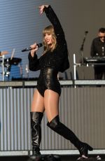 TAYLOR SWIFT Performs at BBC Biggest Weekend Festival in Swansea 05/272018