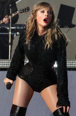 TAYLOR SWIFT Performs at BBC Biggest Weekend Festival in Swansea 05/272018